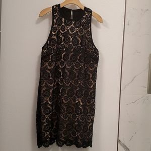 City chic lace dress